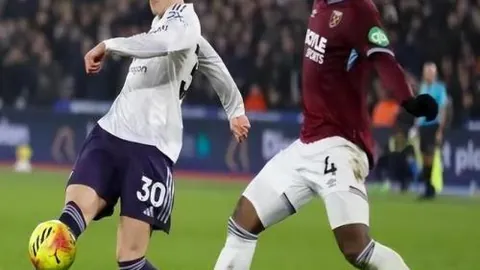 “NBA焦点战：安东尼-戴维斯巧妙助攻，克里斯蒂三分球锁定胜局！”