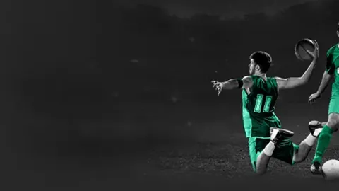 帕尔默赛森川领先冲冠军，麦克罗伊T10望打破冠军荒